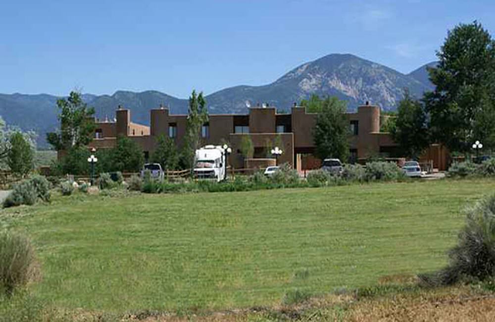 203 Quail Ridge Inn Resort, Taos, NM 87571