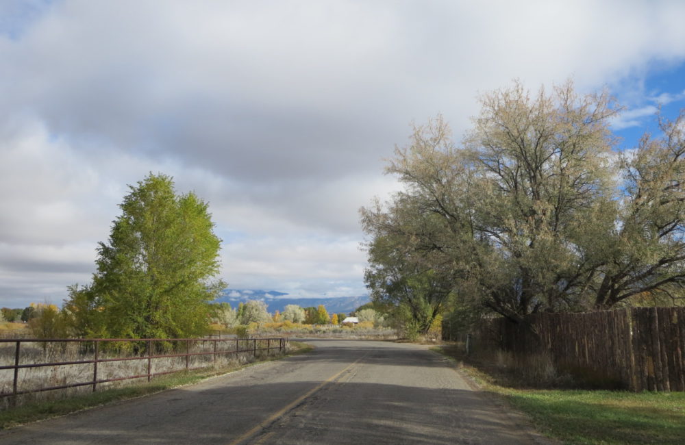 431 Camino del Medio, Taos NM 87571