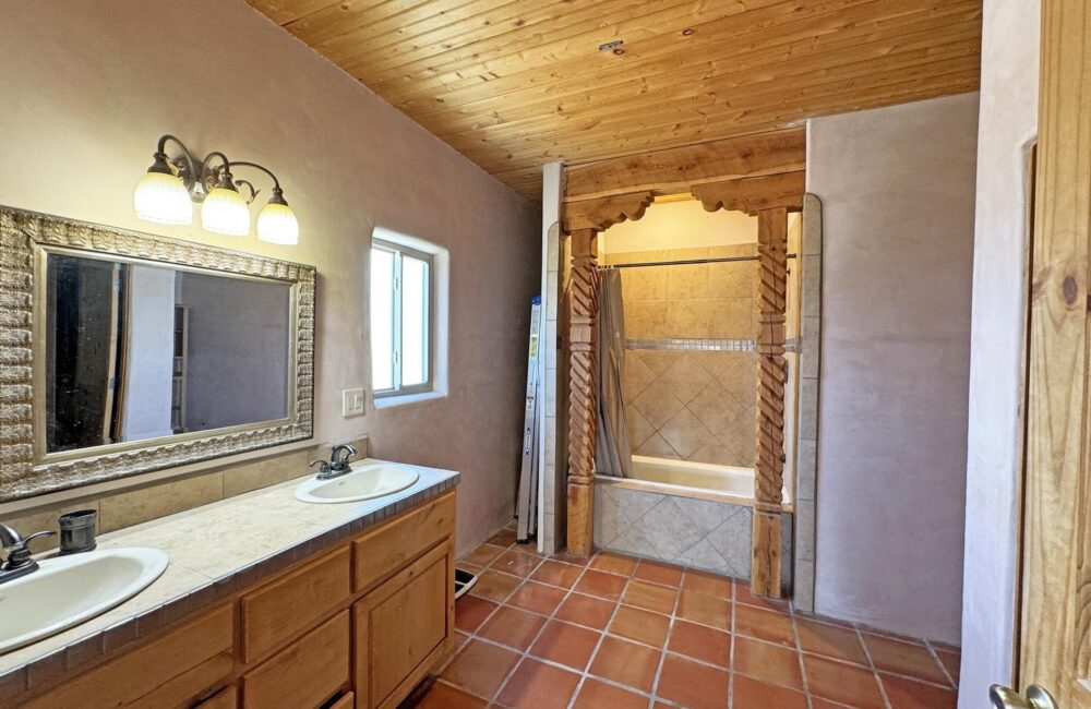 13C Calle Trujillo, Ranchos de Taos, NM 87557