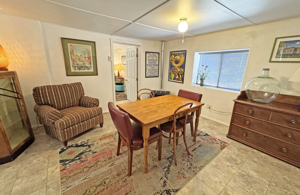 402 Maria Lane, Taos NM 87571