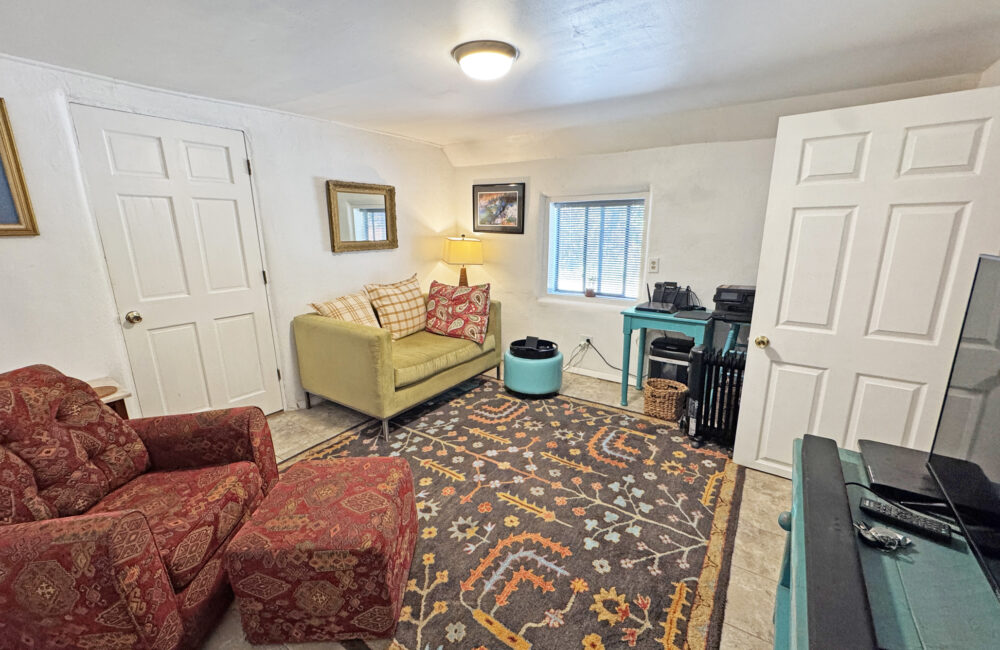 402 Maria Lane, Taos NM 87571