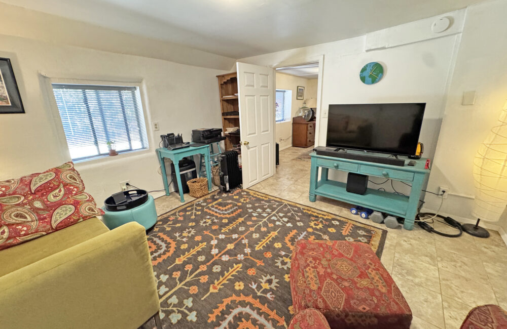 402 Maria Lane, Taos NM 87571
