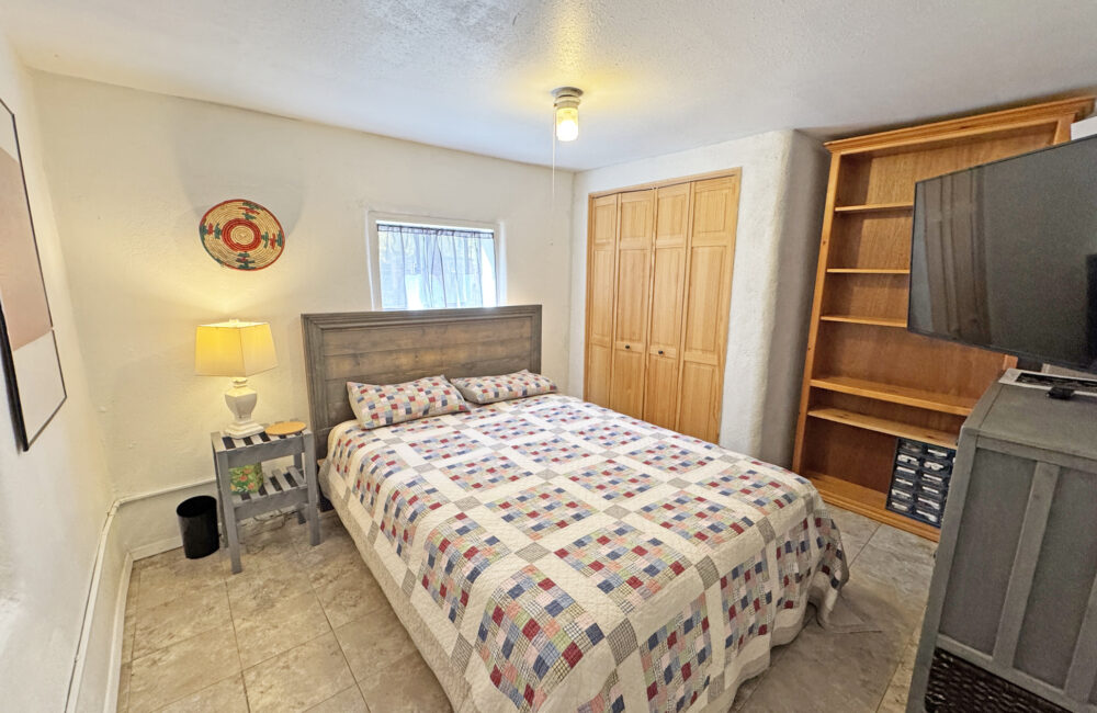 402 Maria Lane, Taos NM 87571