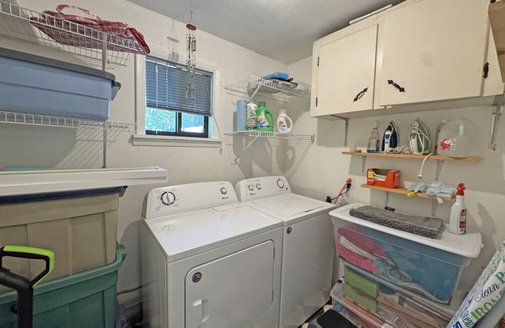 402 Maria Lane, Taos NM 87571