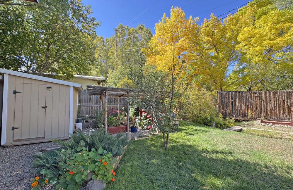 402 Maria Lane, Taos NM 87571