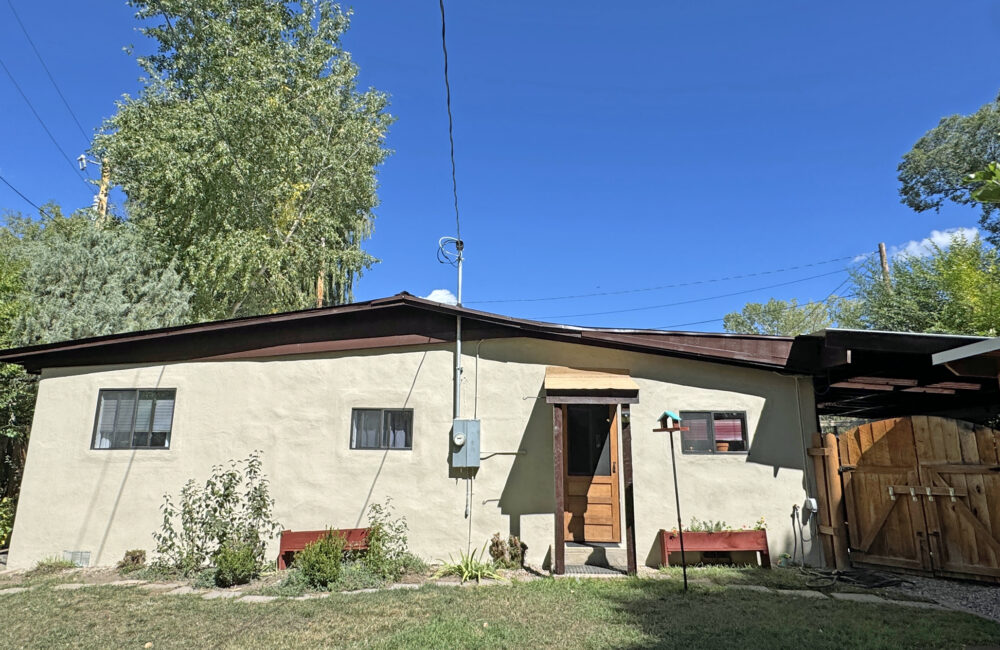 402 Maria Lane, Taos NM 87571