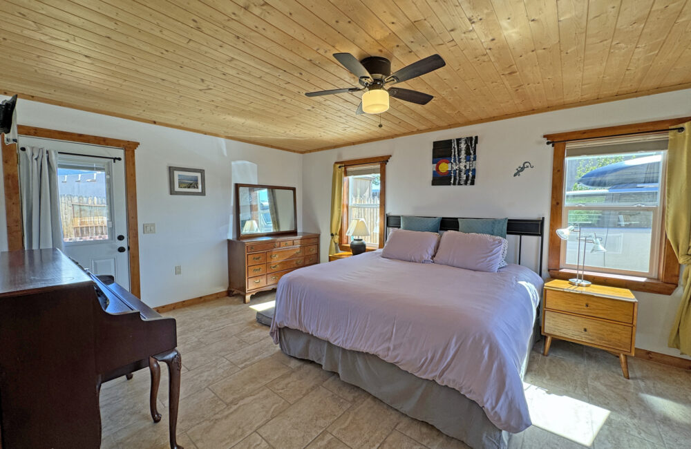 213 Las Olas Drive, Taos NM 87571
