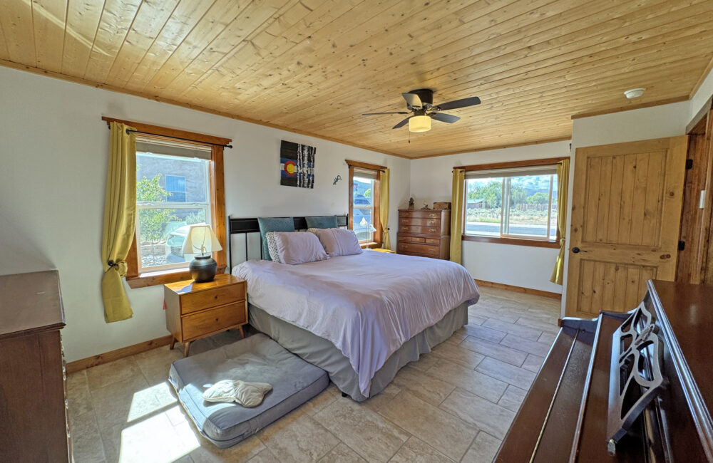 213 Las Olas Drive, Taos NM 87571
