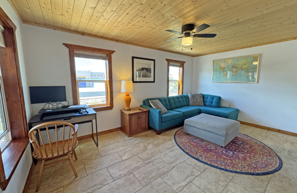 213 Las Olas Drive, Taos NM 87571