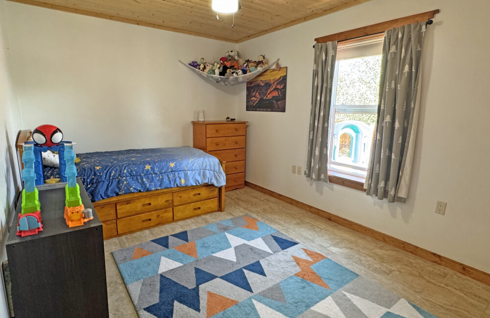 213 Las Olas Drive, Taos NM 87571
