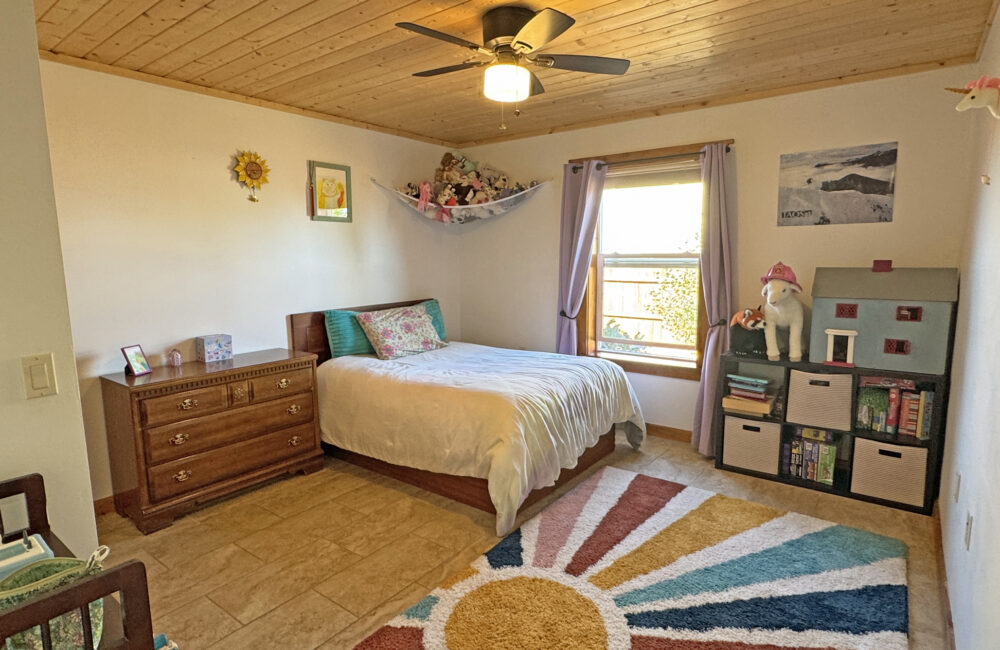 213 Las Olas Drive, Taos NM 87571
