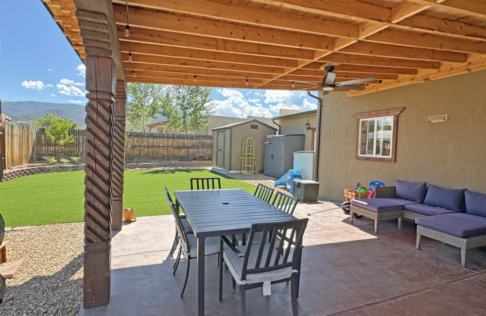 213 Las Olas Drive, Taos NM 87571