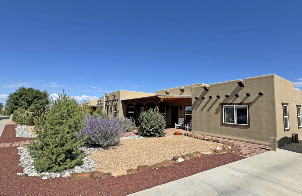 213 Las Olas Drive, Taos NM 87571
