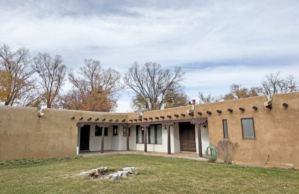 315 Theodora Street, Taos NM 87571