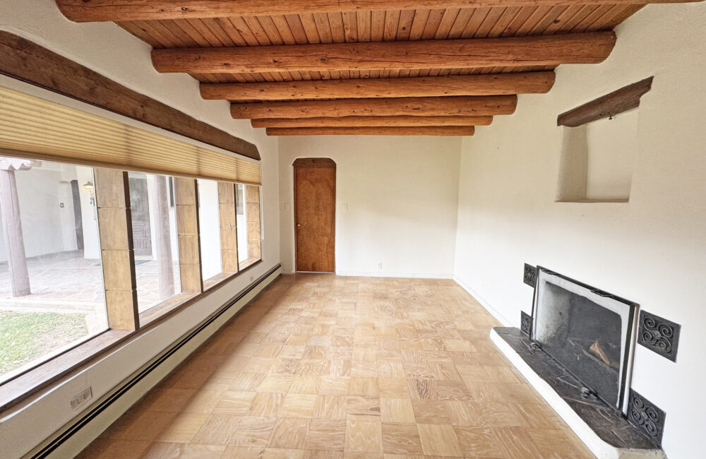 315 Theodora Street, Taos NM 87571