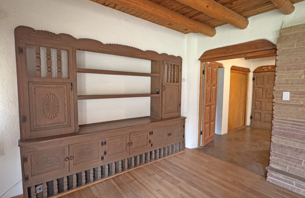 315 Theodora Street, Taos NM 87571