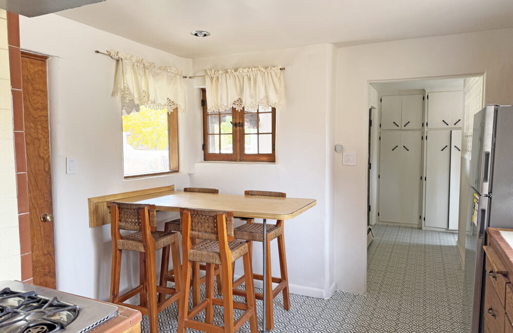 315 Theodora Street, Taos NM 87571