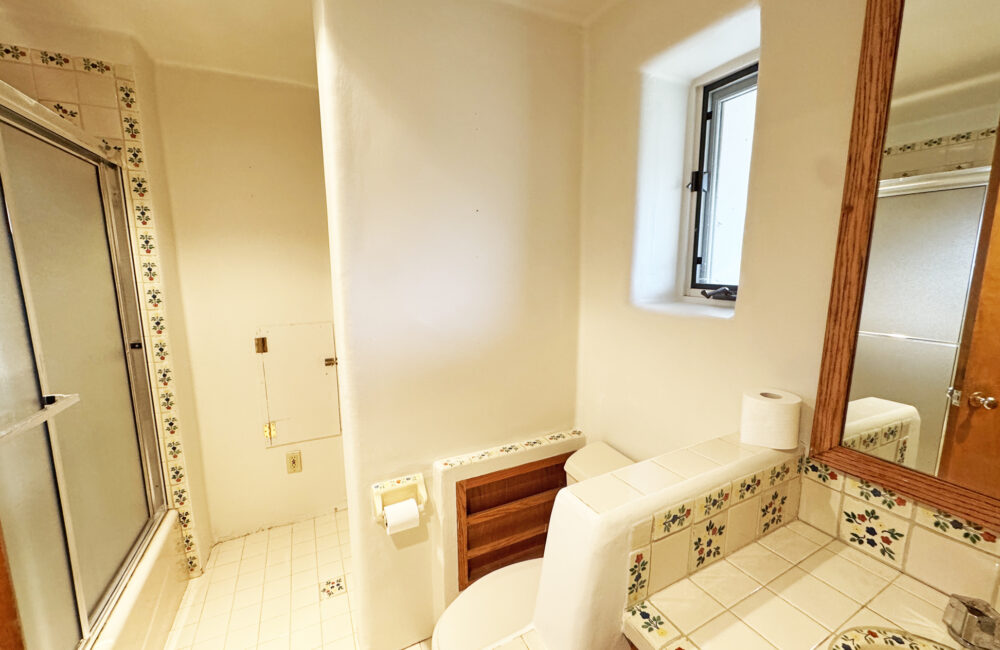 315 Theodora Street, Taos NM 87571