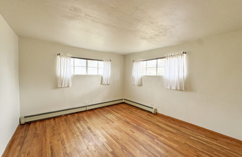 315 Theodora Street, Taos NM 87571