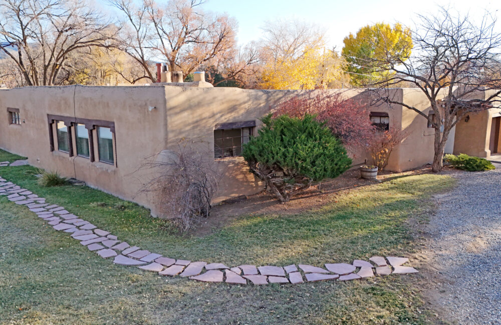 315 Theodora Street, Taos NM 87571