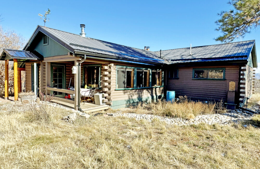 81 Forest Rd 222, Tres Piedras NM 87577