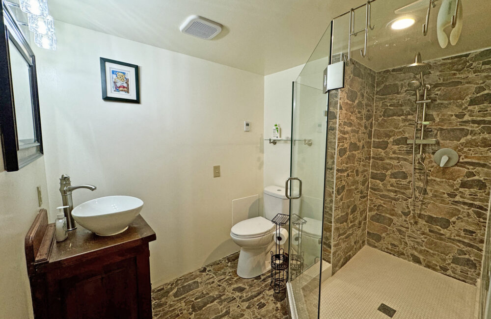 81 Forest Rd 222, Tres Piedras NM 87577