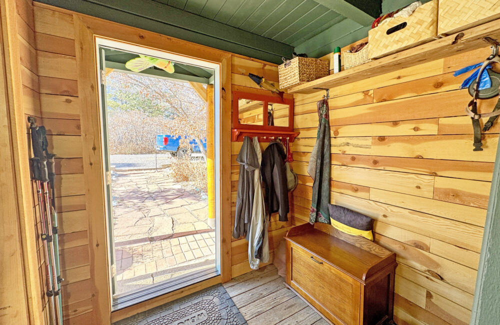 81 Forest Rd 222, Tres Piedras NM 87577