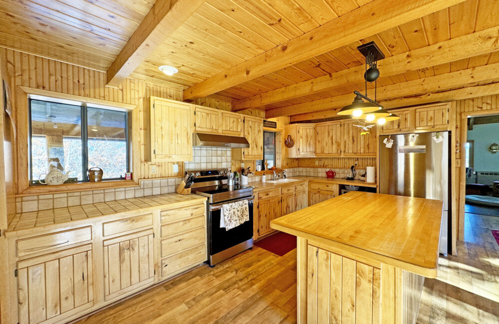 81 Forest Rd 222, Tres Piedras NM 87577