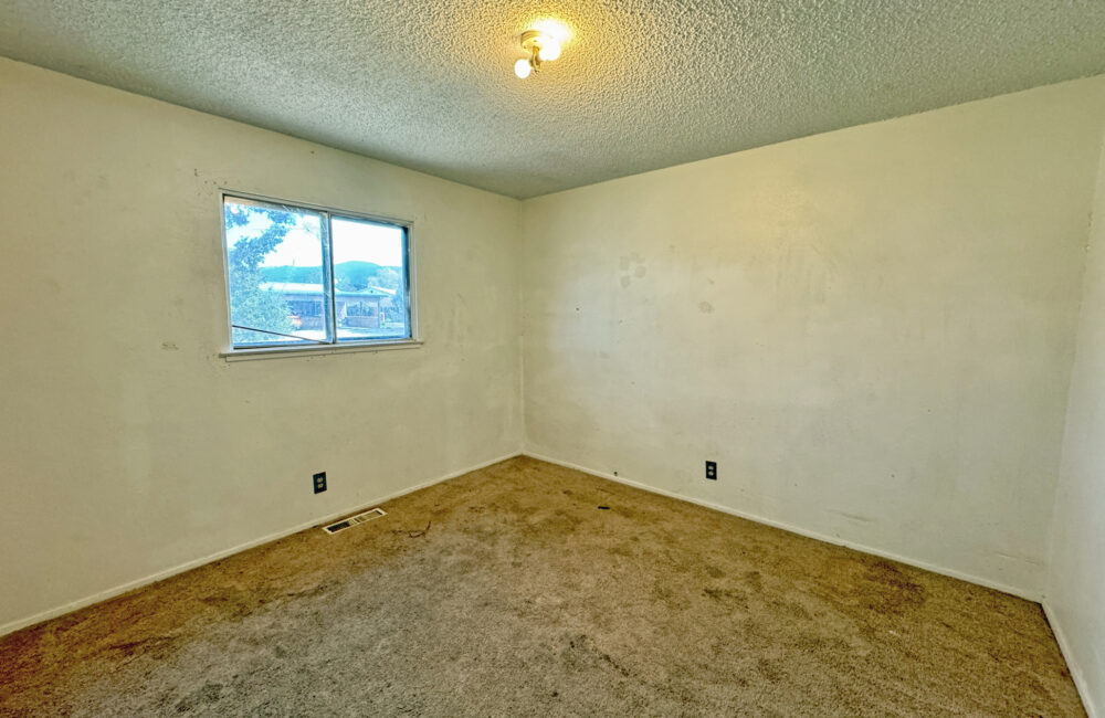 1009 Camino de la Serna, Taos NM 87571