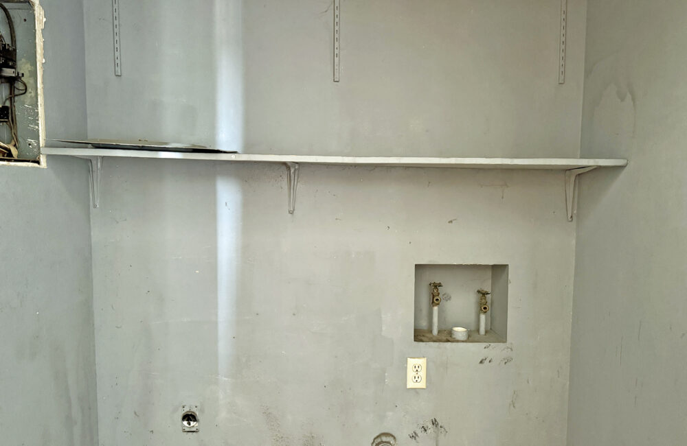 1009 Camino de la Serna, Taos NM 87571