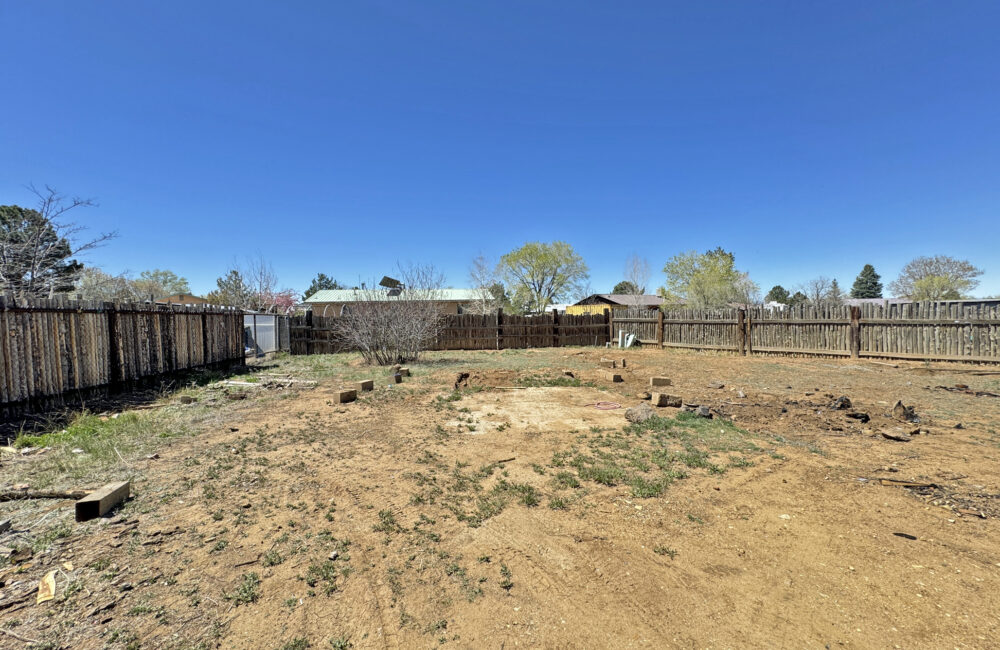 1009 Camino de la Serna, Taos NM 87571