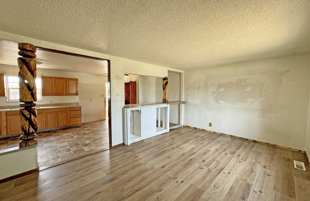 1009 Camino de la Serna, Taos NM 87571