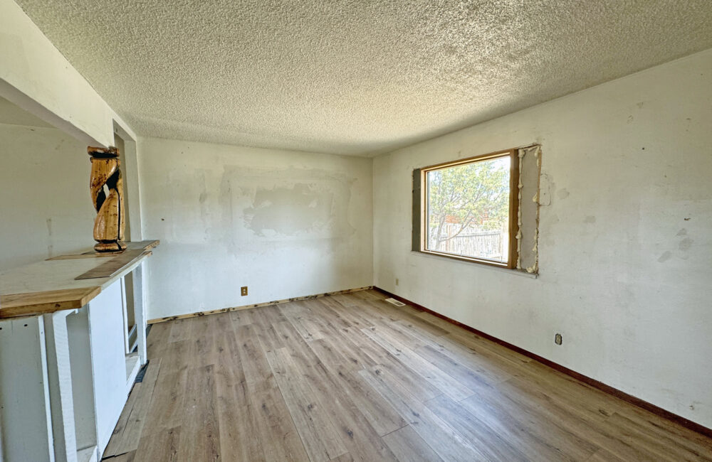 1009 Camino de la Serna, Taos NM 87571