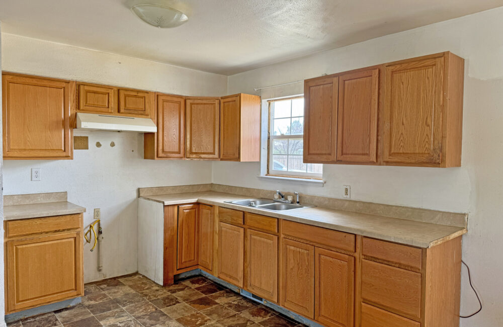 1009 Camino de la Serna, Taos NM 87571