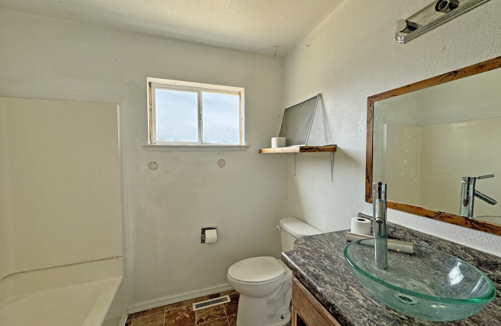 1009 Camino de la Serna, Taos NM 87571