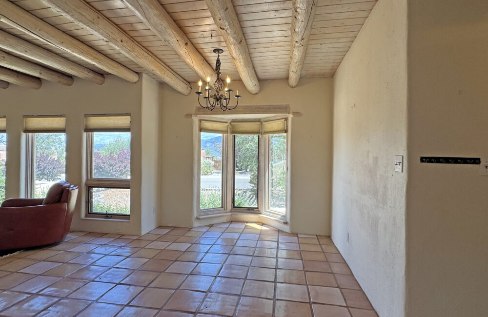 363 Monte Vista Road, Taos NM 87571