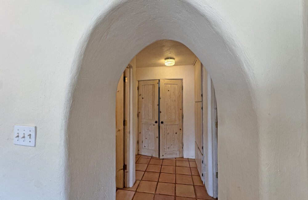 363 Monte Vista Road, Taos NM 87571