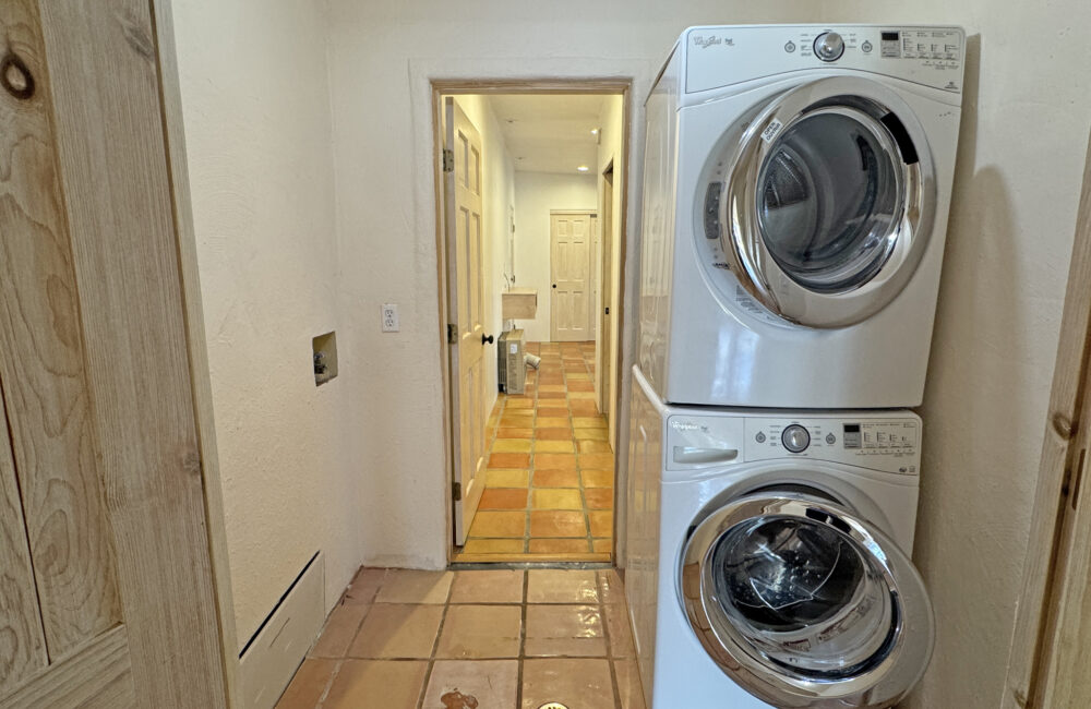 363 Monte Vista Road, Taos NM 87571