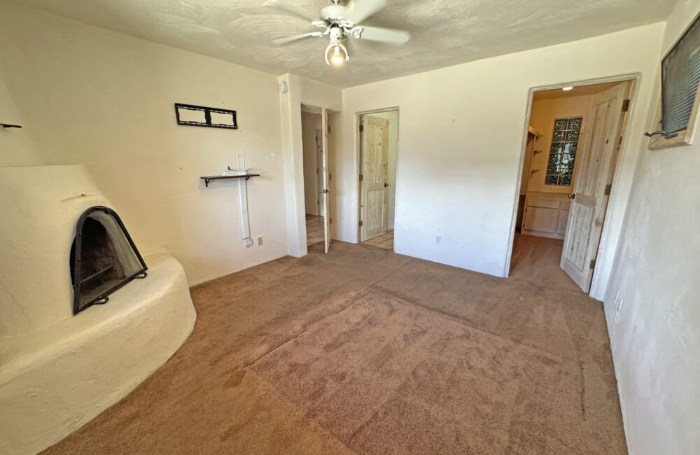 363 Monte Vista Road, Taos NM 87571