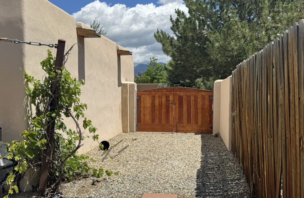 363 Monte Vista Road, Taos NM 87571