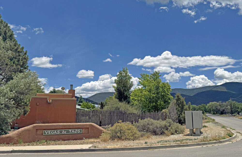 363 Monte Vista Road, Taos NM 87571